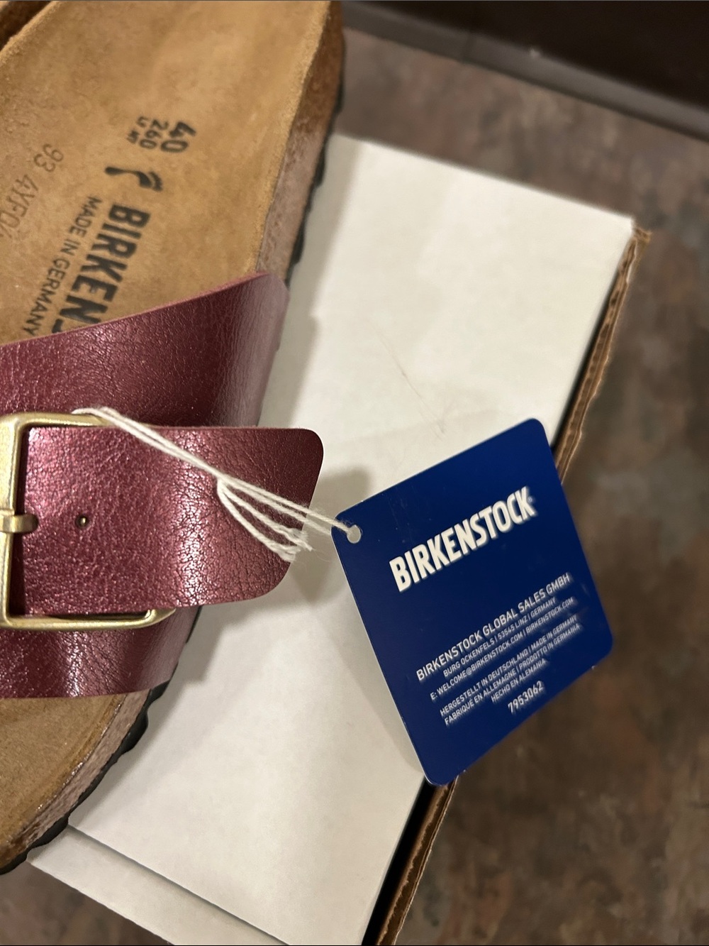 Birkenstock Catalina Grace Metallic Wine Big Buckle Sandals BRAND NEW BOX Size 9 - Picture 4 of 16